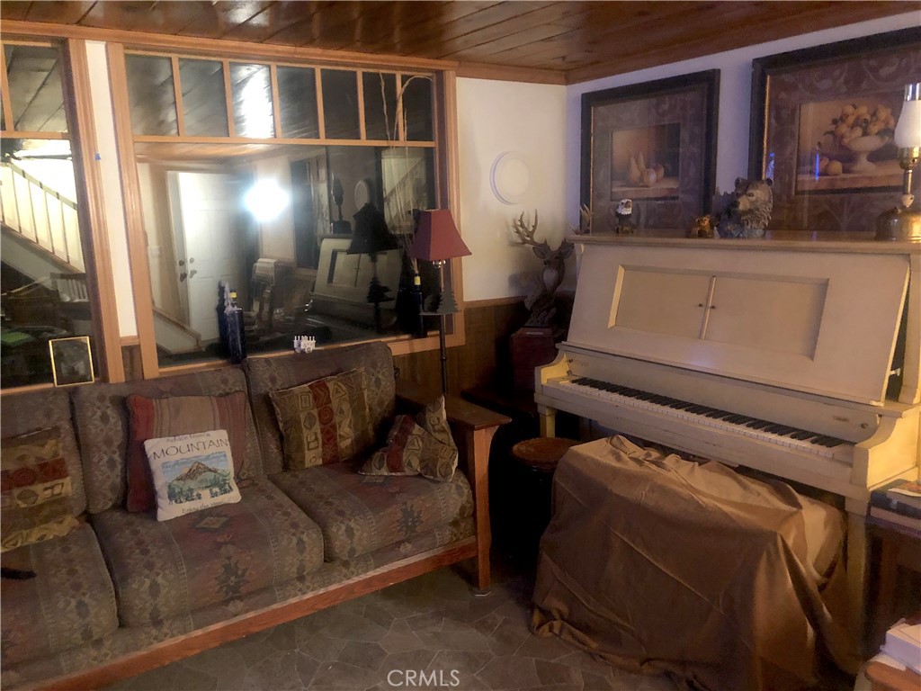 9112 Torrey Pines Road Property Photo 32