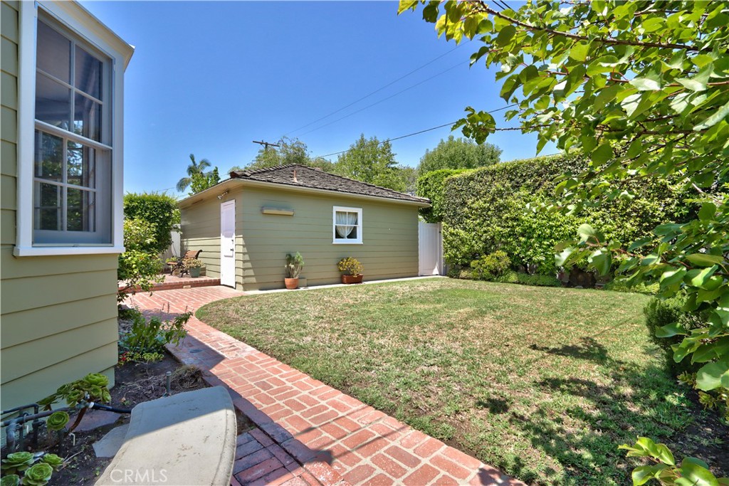 1505 E Armando Drive Property Photo 2