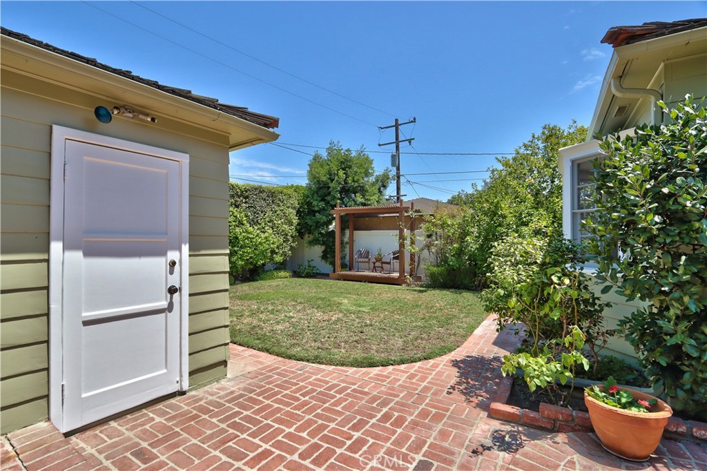 1505 E Armando Drive Property Photo 47