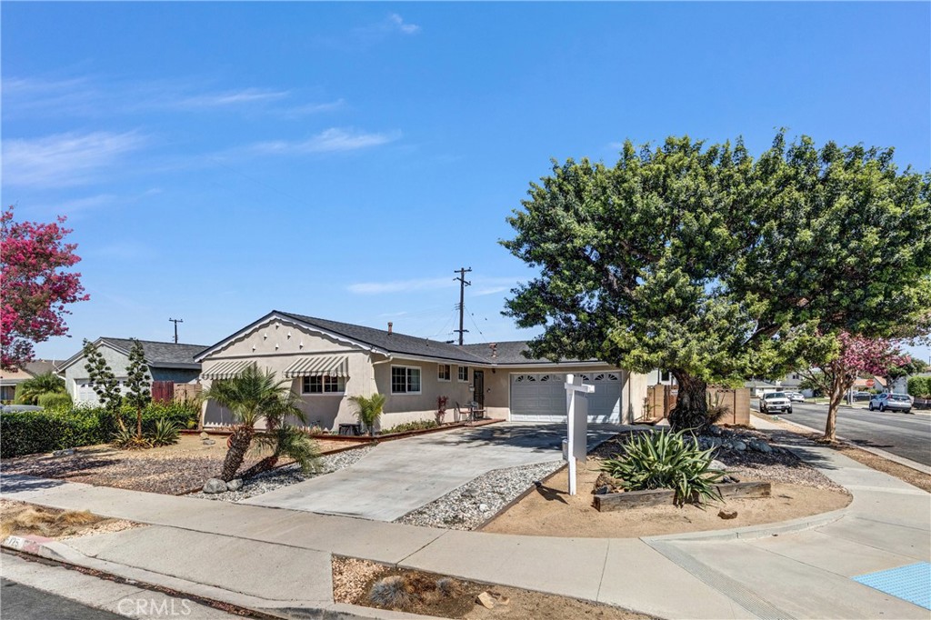 6725 Sequoia Property Photo 2