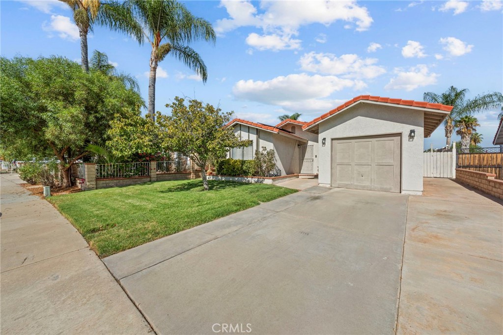 27620 Connie Property Photo 1