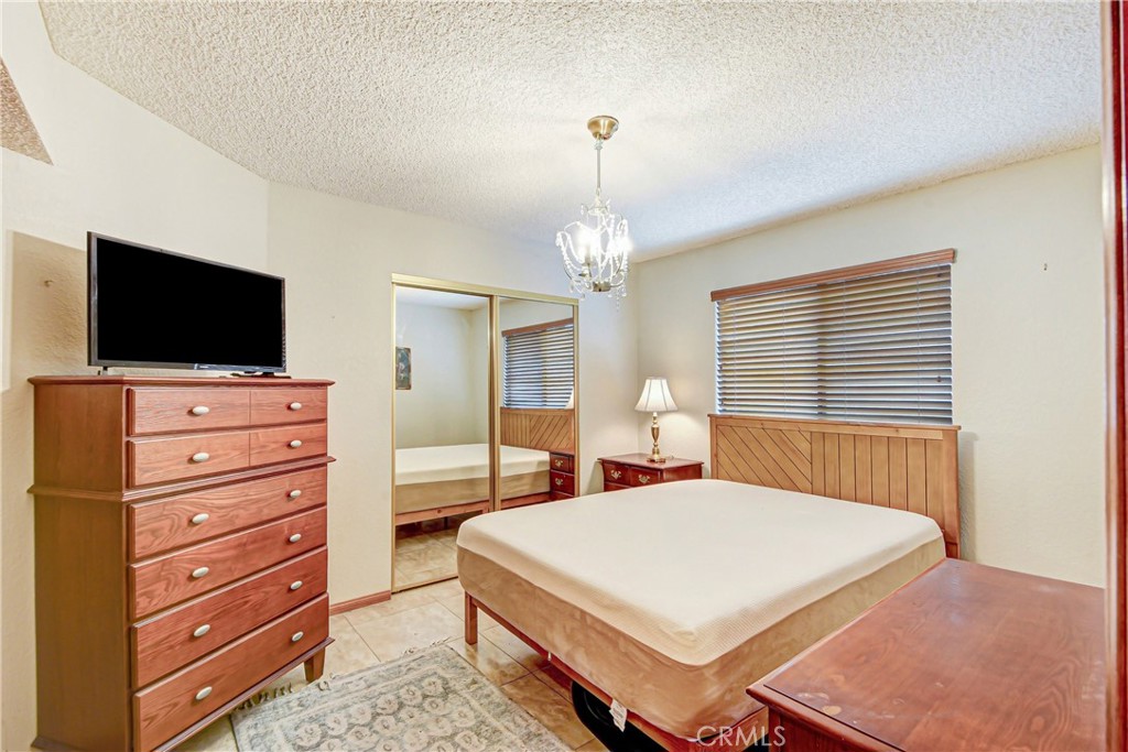 3871 Roxbury Drive Property Photo 6