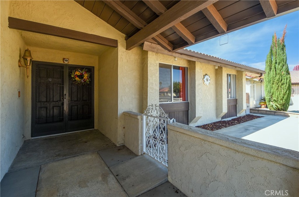 2115 Flame Tree Property Photo 4