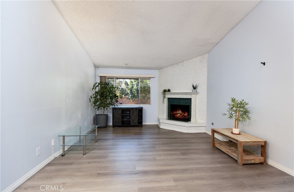 2115 Flame Tree Property Photo 5