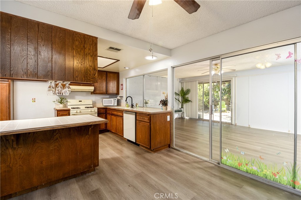 2115 Flame Tree Property Photo 11