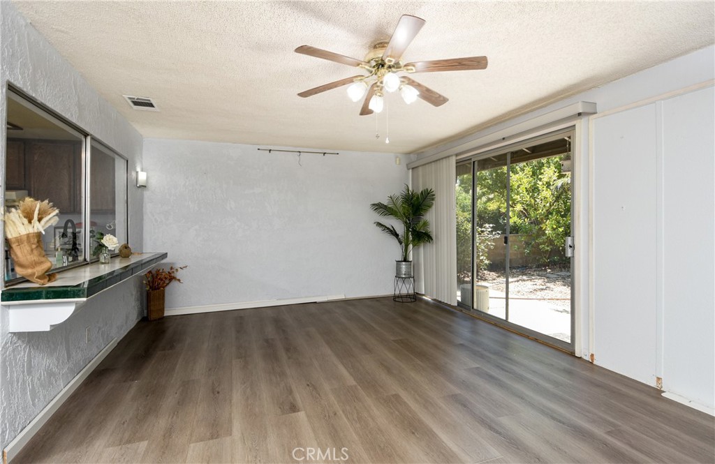 2115 Flame Tree Property Photo 13