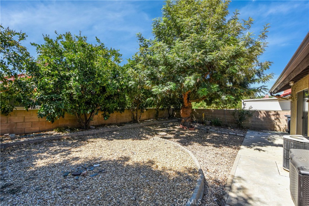 2115 Flame Tree Property Photo 25