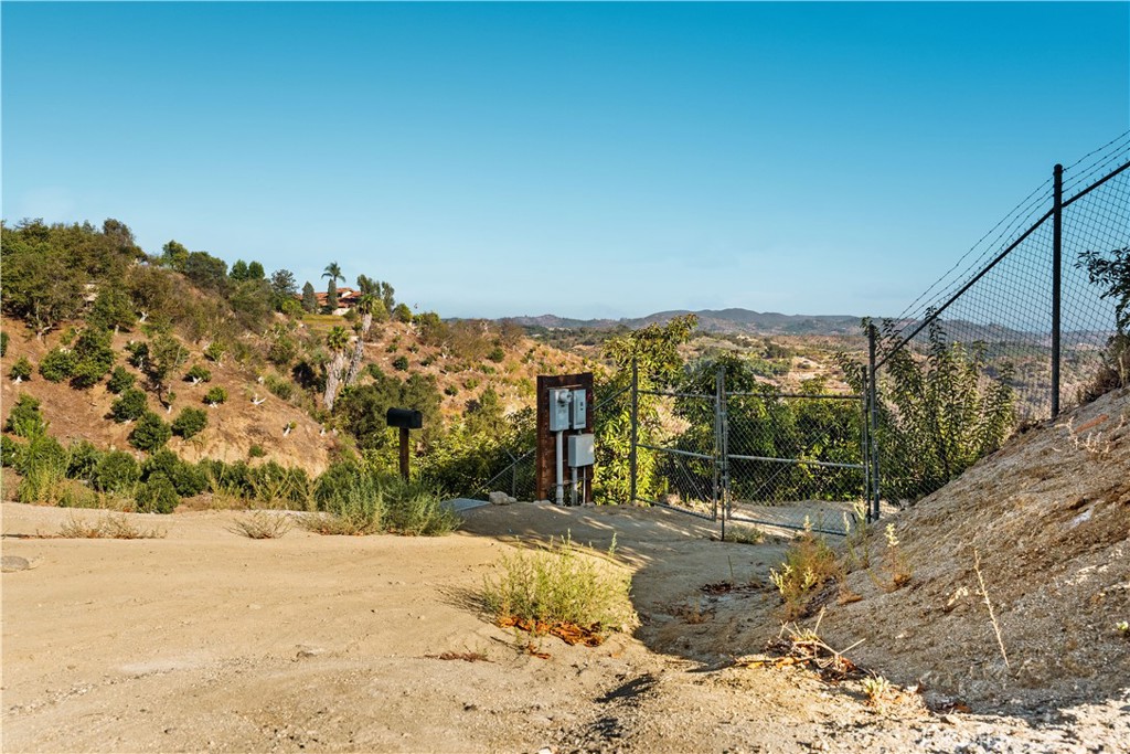 22103 Carancho Property Photo 7