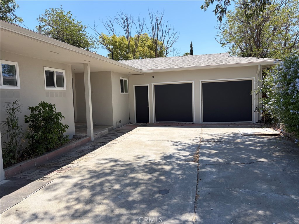 149 W Grove Property Photo 1