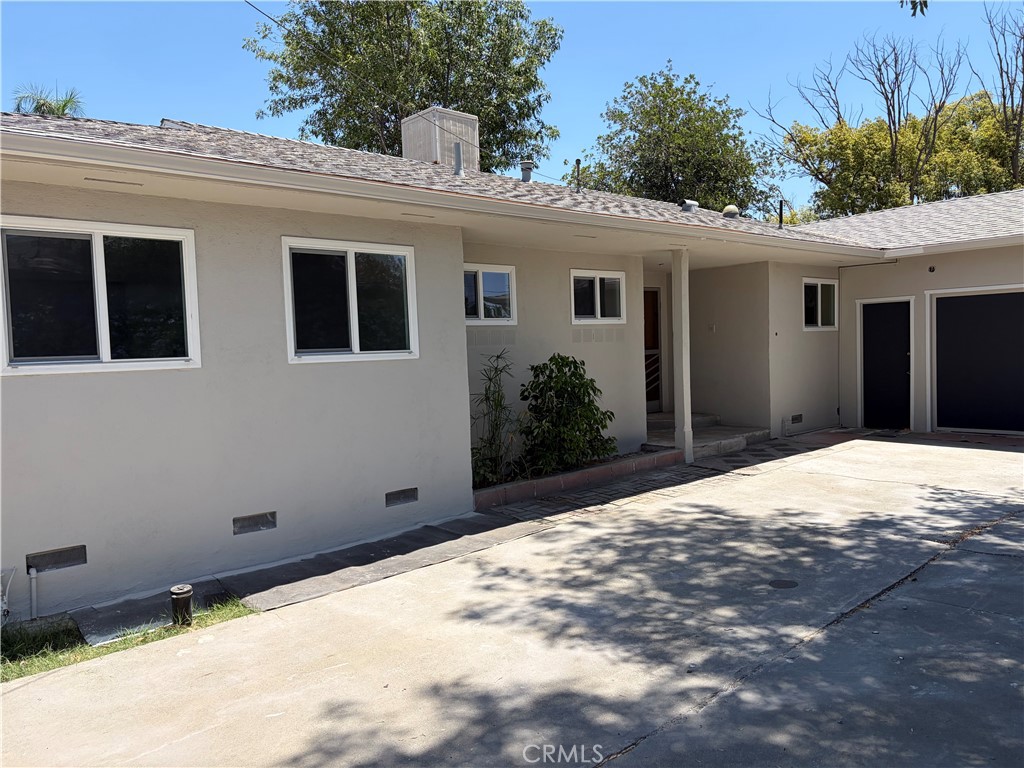 149 W Grove Property Photo 2