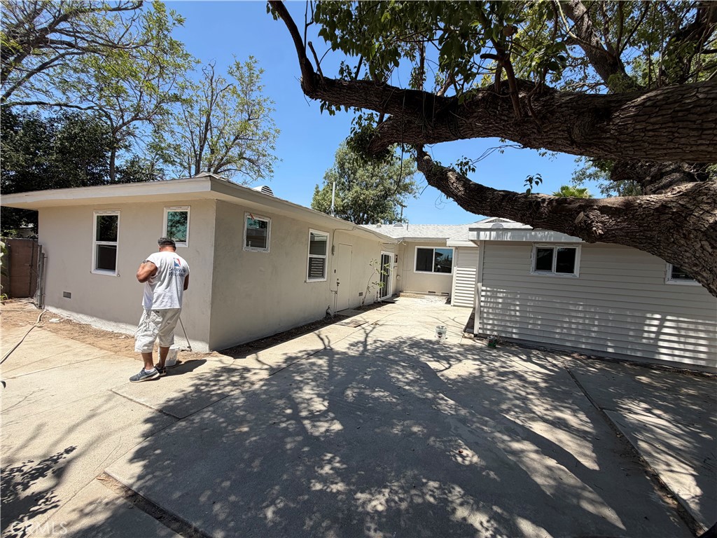 149 W Grove Property Photo 3