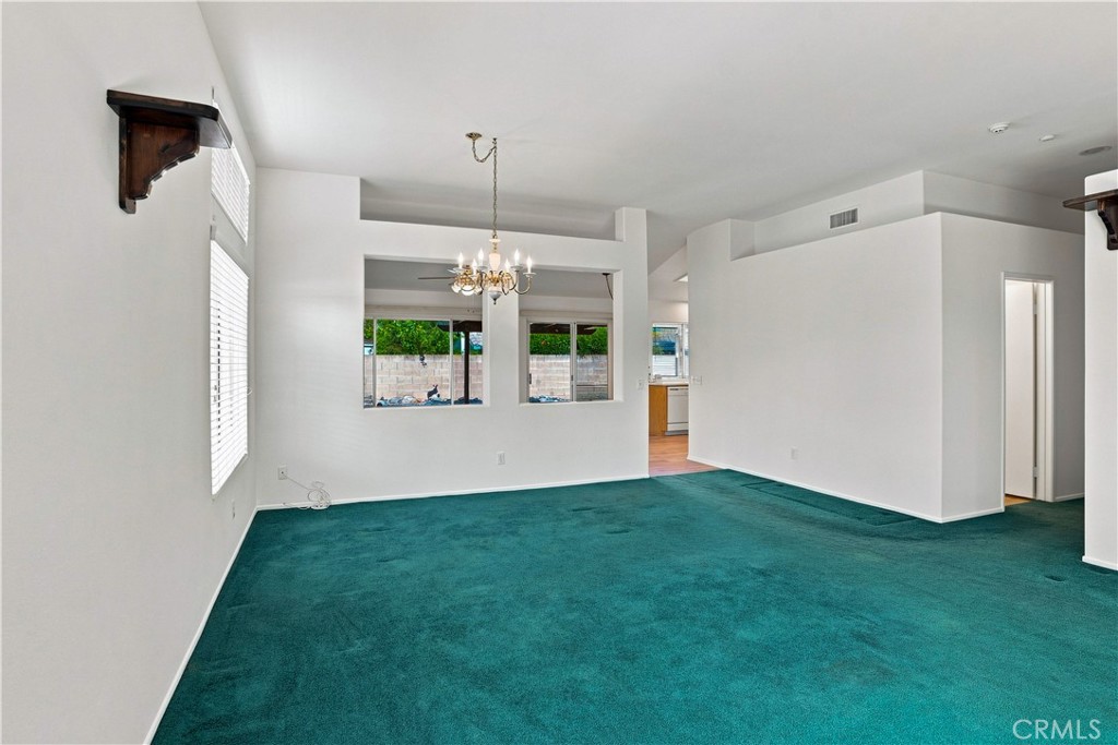 33431 Chelsea Property Photo 2