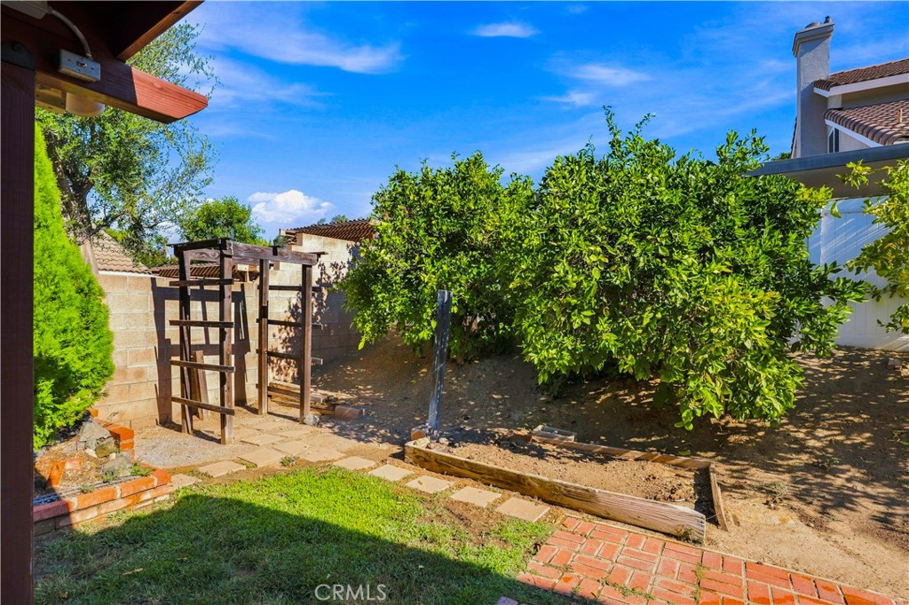 33431 Chelsea Property Photo 24