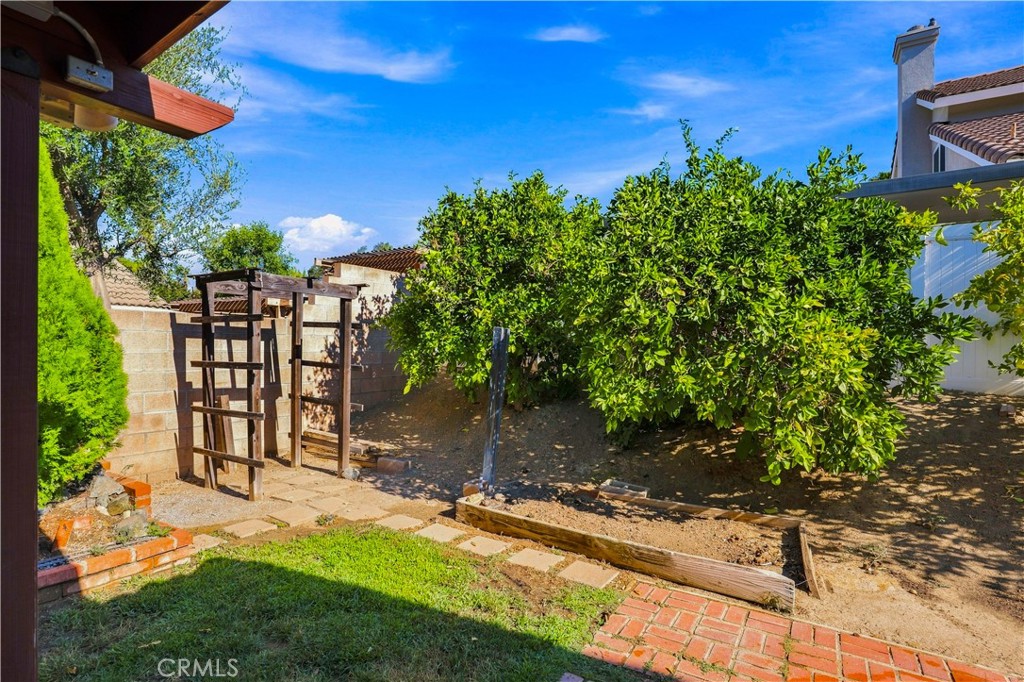 33431 Chelsea Property Photo 24