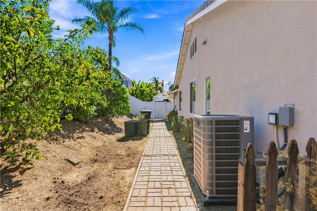33431 Chelsea Property Photo 26