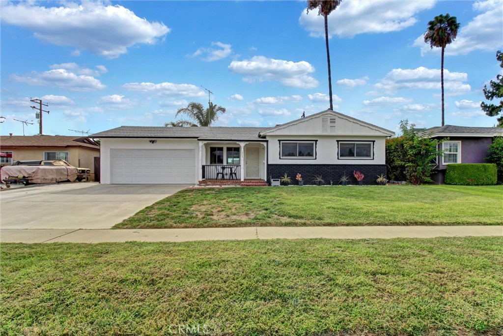 1247 Devon Property Photo 2