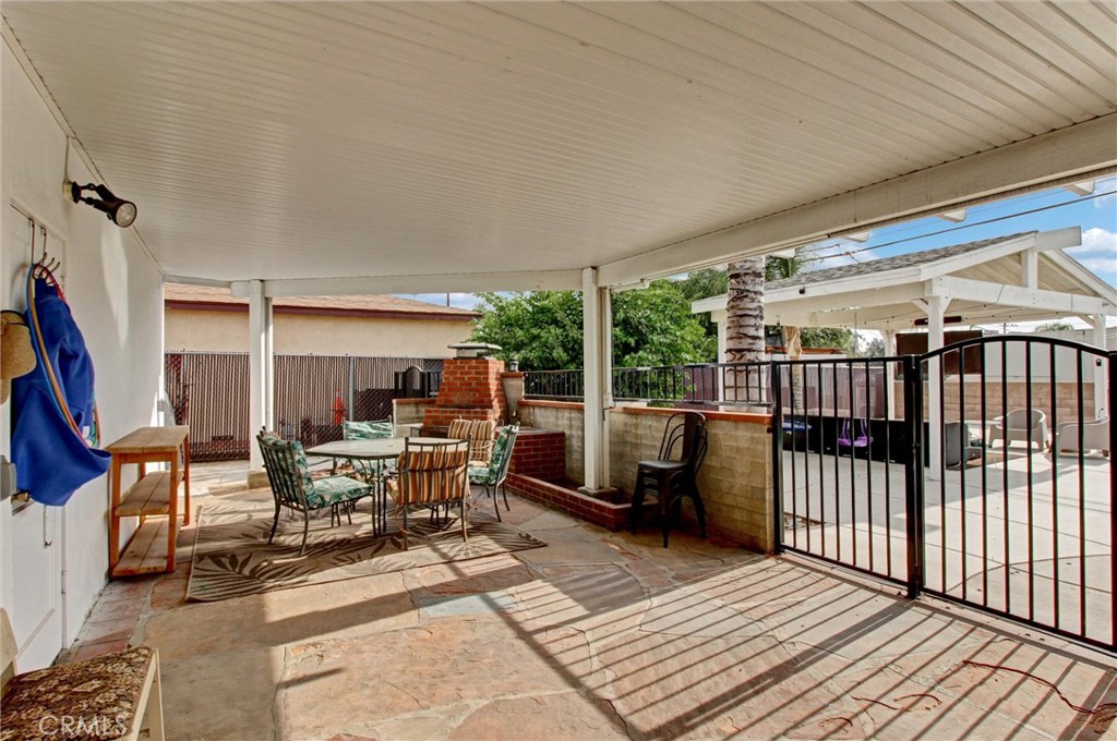 1247 Devon Property Photo 23