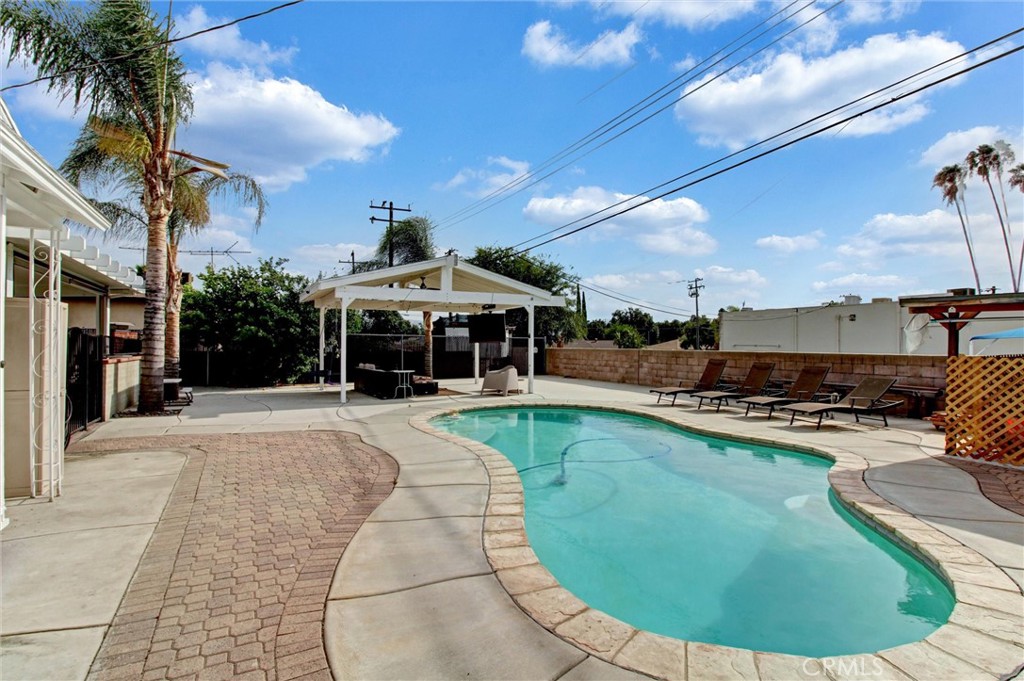 1247 Devon Property Photo 26