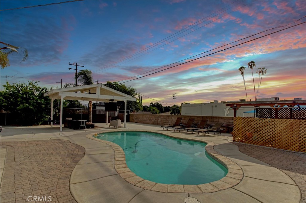 1247 Devon Property Photo 29