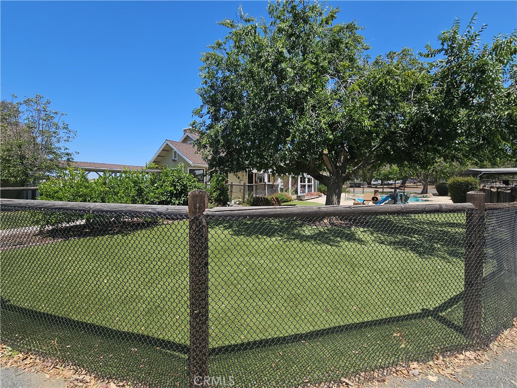 22530 Rolling Meadows Property Photo 4