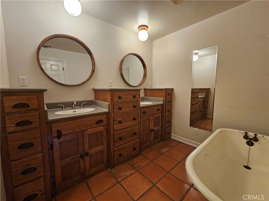 22530 Rolling Meadows Property Photo 42