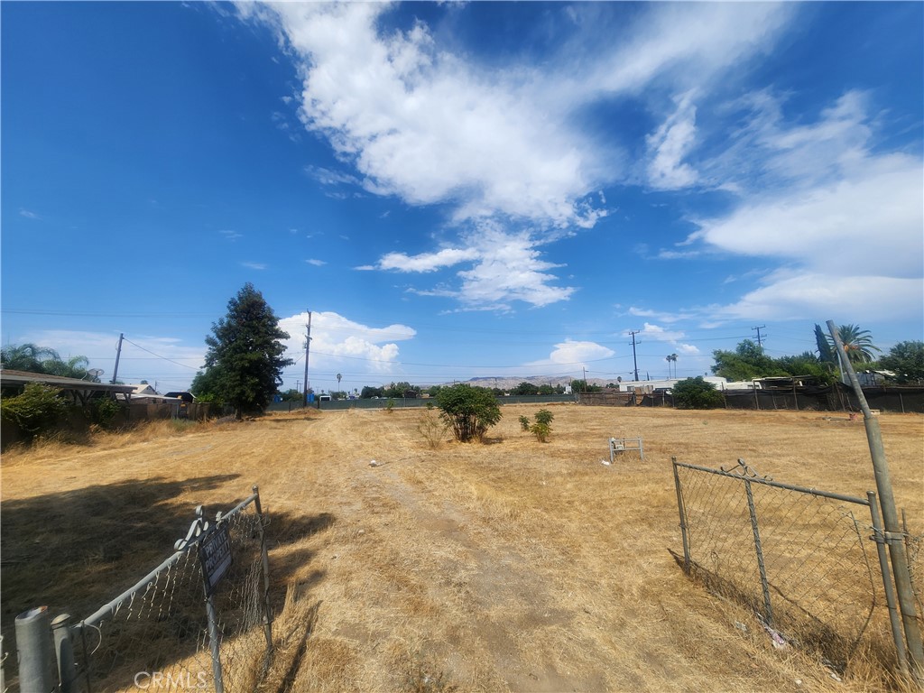 27573 Jackson St Property Photo 2