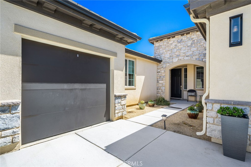 81855 Vida Bella Property Photo 3