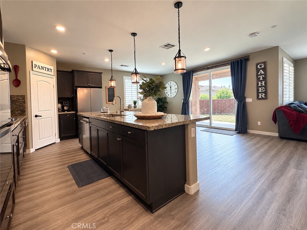 27541 Arches Drive Property Photo 5
