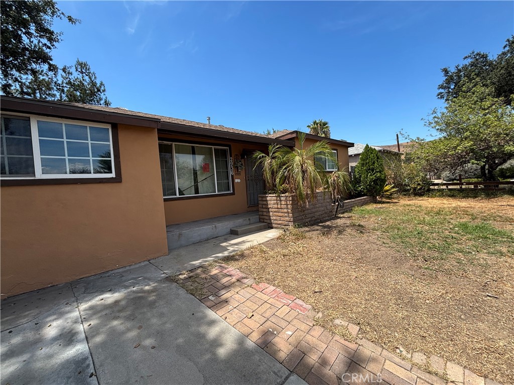 2936 Lincoln Property Photo 4