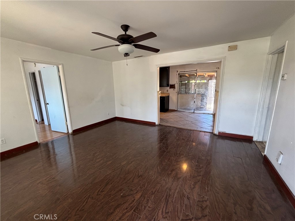 2936 Lincoln Property Photo 8