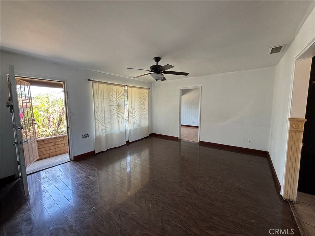 2936 Lincoln Property Photo 9