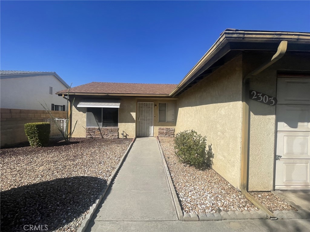2303 El Rancho Circle Property Photo 2