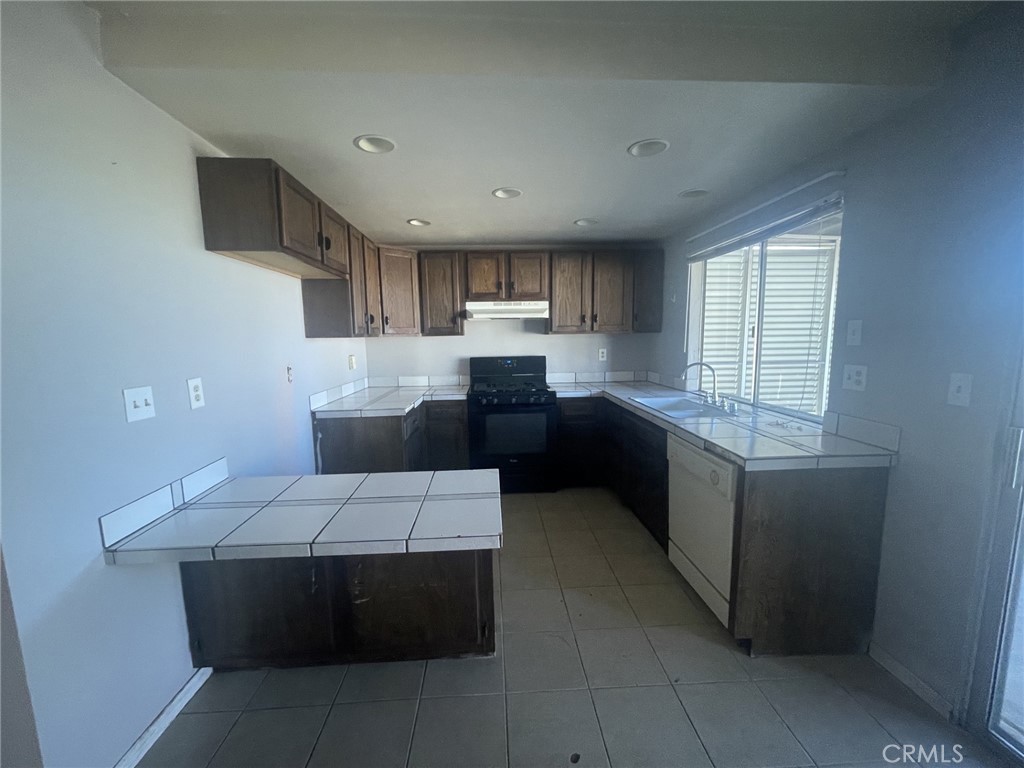 2303 El Rancho Circle Property Photo 3