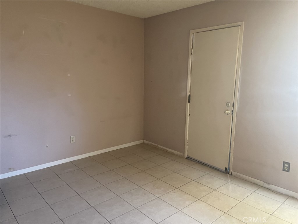 2303 El Rancho Circle Property Photo 6