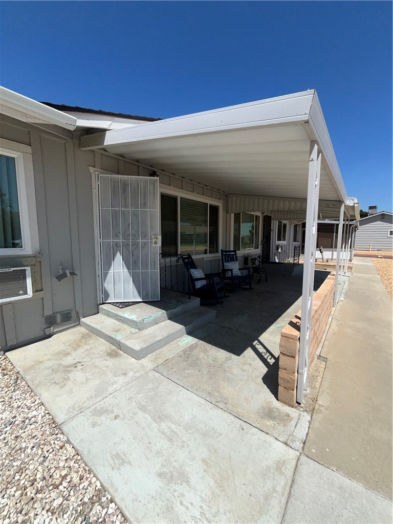 150 35 E Lakeshore Property Photo 4