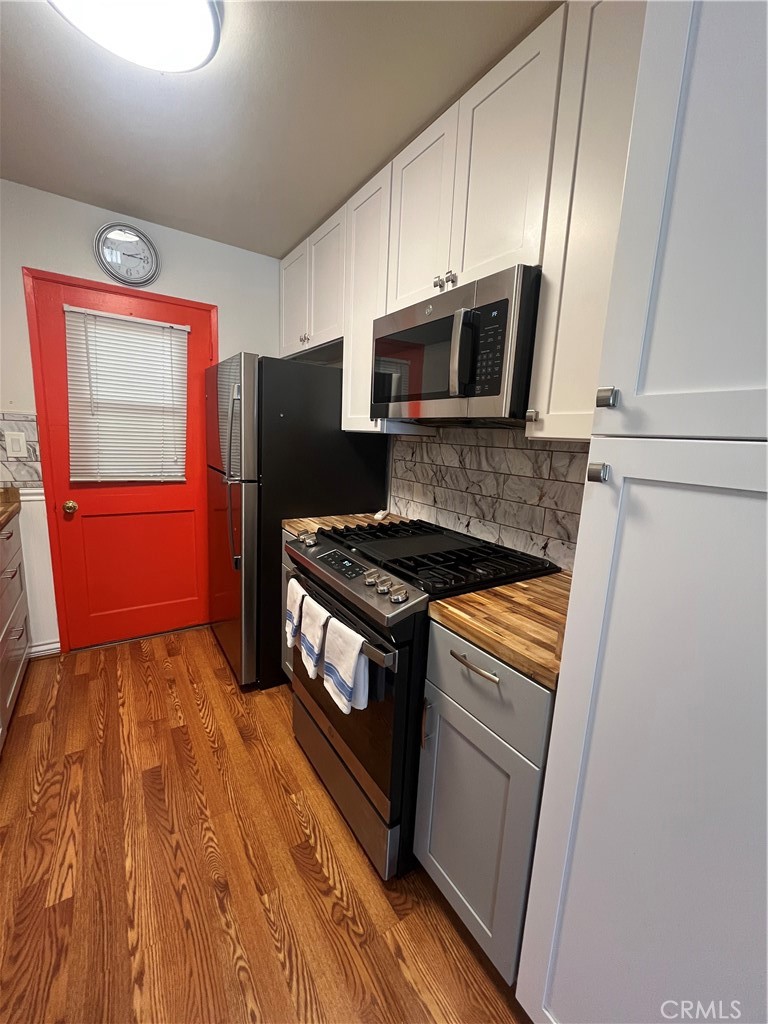 150 35 E Lakeshore Property Photo 6