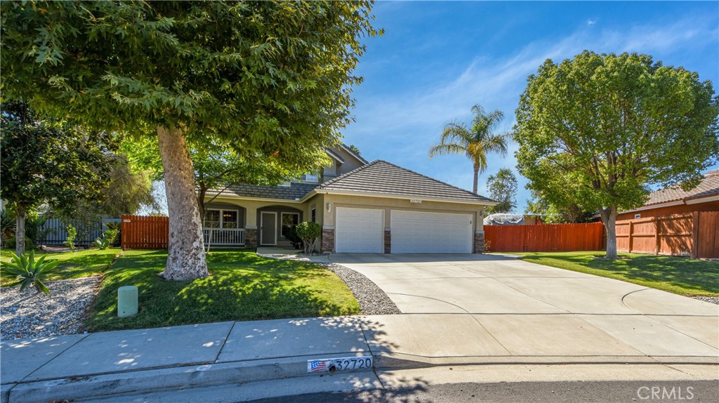 32720 Royal Oak Ln Property Photo 1