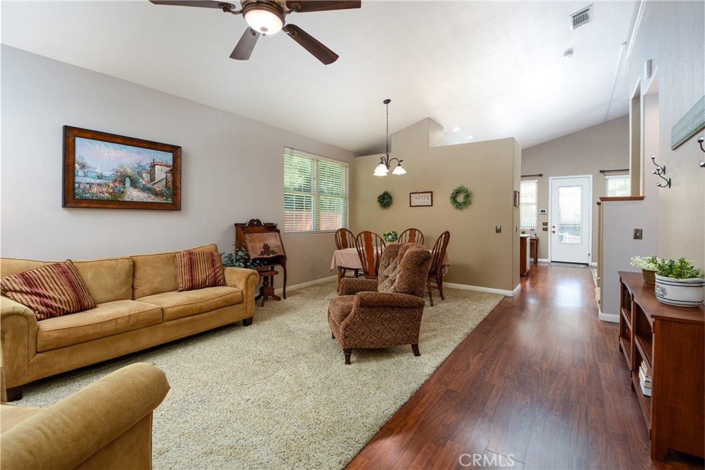 32720 Royal Oak Ln Property Photo 4
