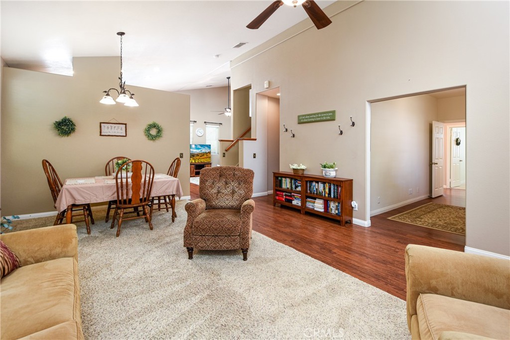 32720 Royal Oak Ln Property Photo 5