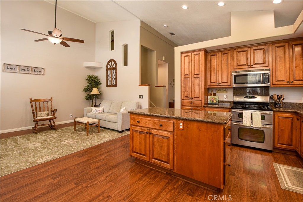 32720 Royal Oak Ln Property Photo 7
