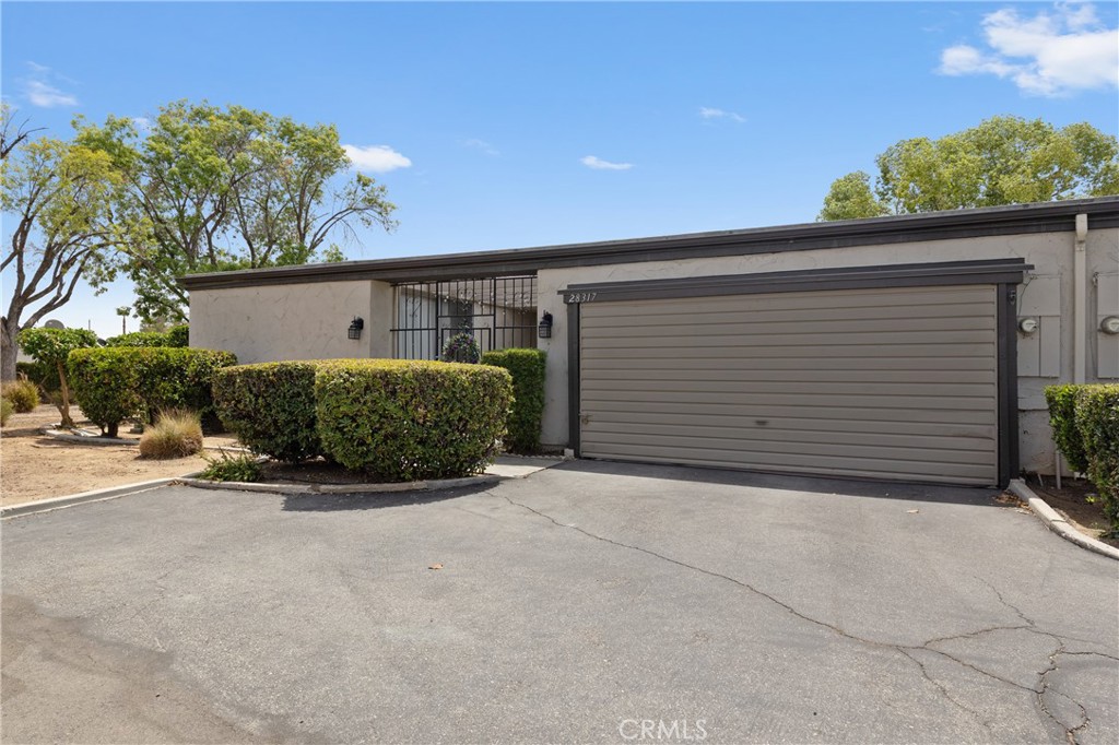 28317 Paseo Grande Property Photo 1