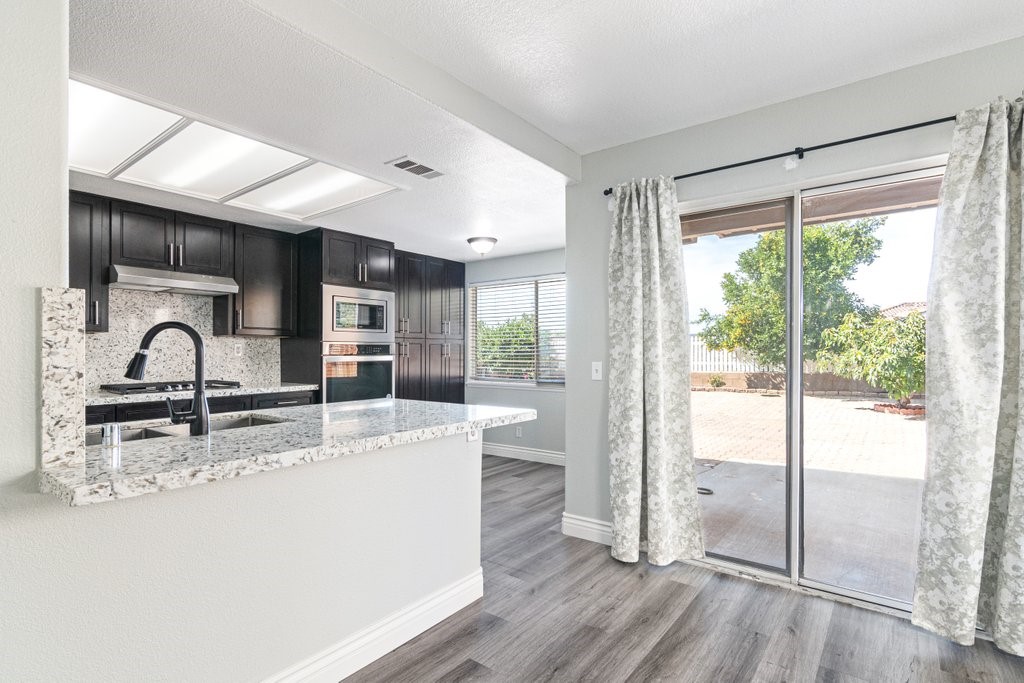 25077 Via Las Lomas Property Photo 2