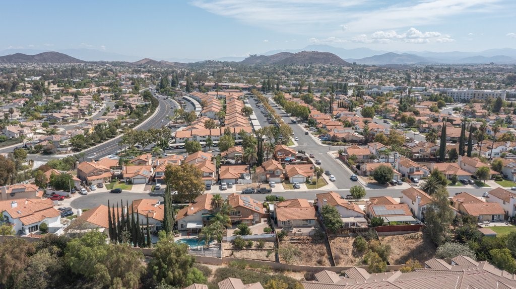 25077 Via Las Lomas Property Photo 9