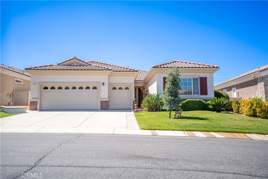 987 Avenal Property Photo 1