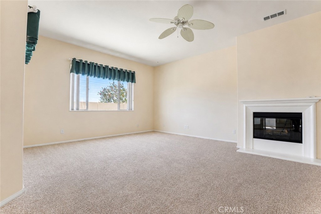 987 Avenal Property Photo 11