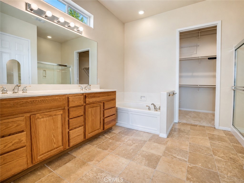 987 Avenal Property Photo 15