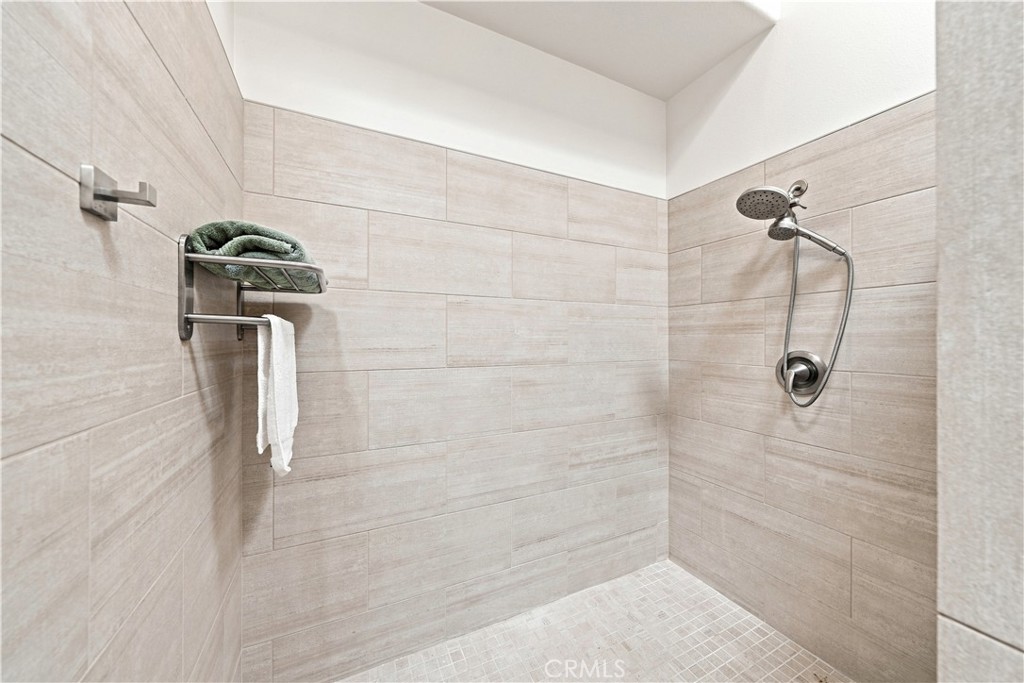 37775 Bear View Circle Property Photo 17