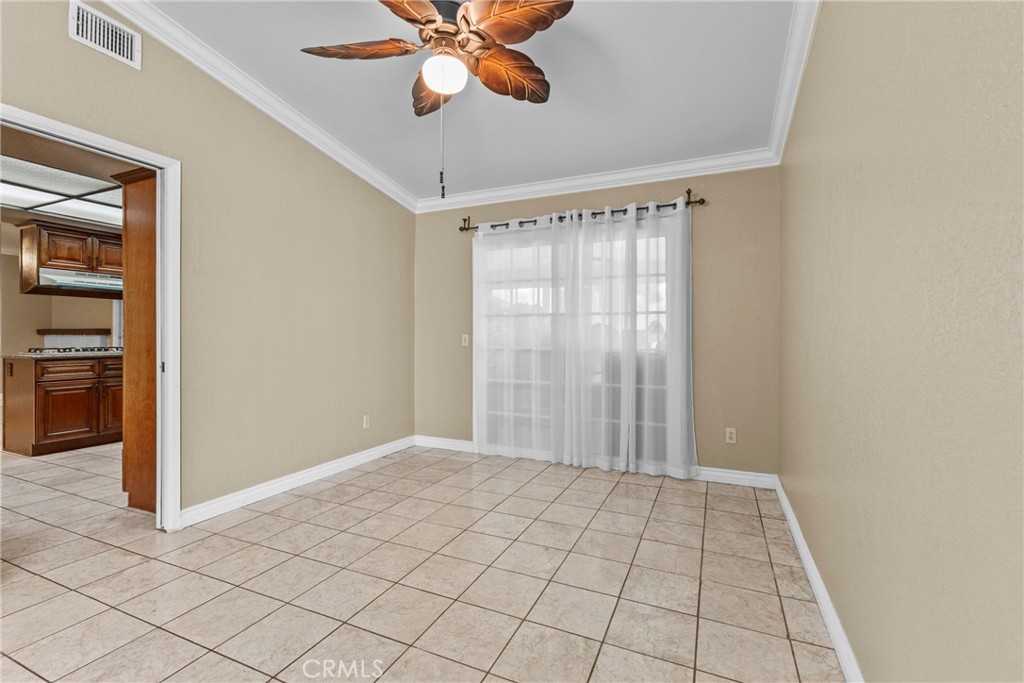 8557 Saddle Creek Drive Property Photo 7