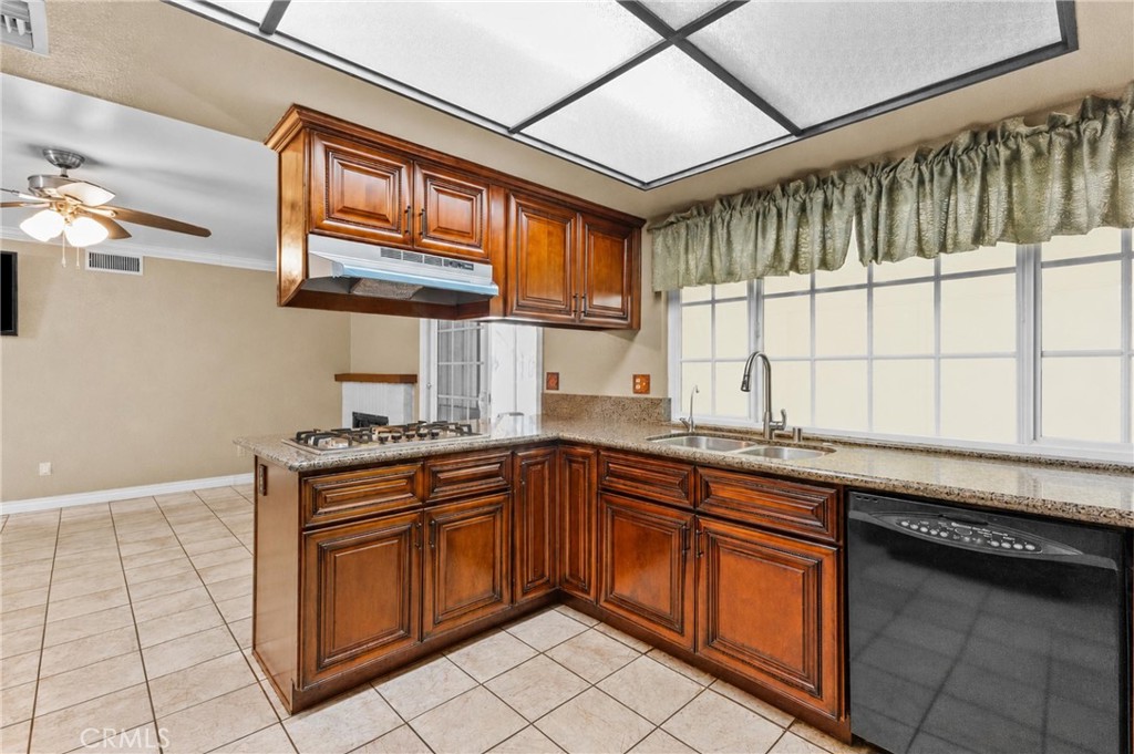 8557 Saddle Creek Drive Property Photo 13