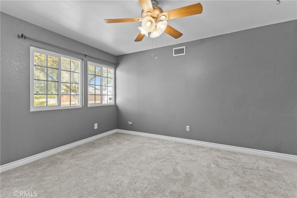 8557 Saddle Creek Drive Property Photo 17